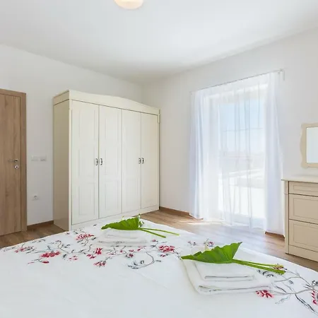 Villa Golden Sun